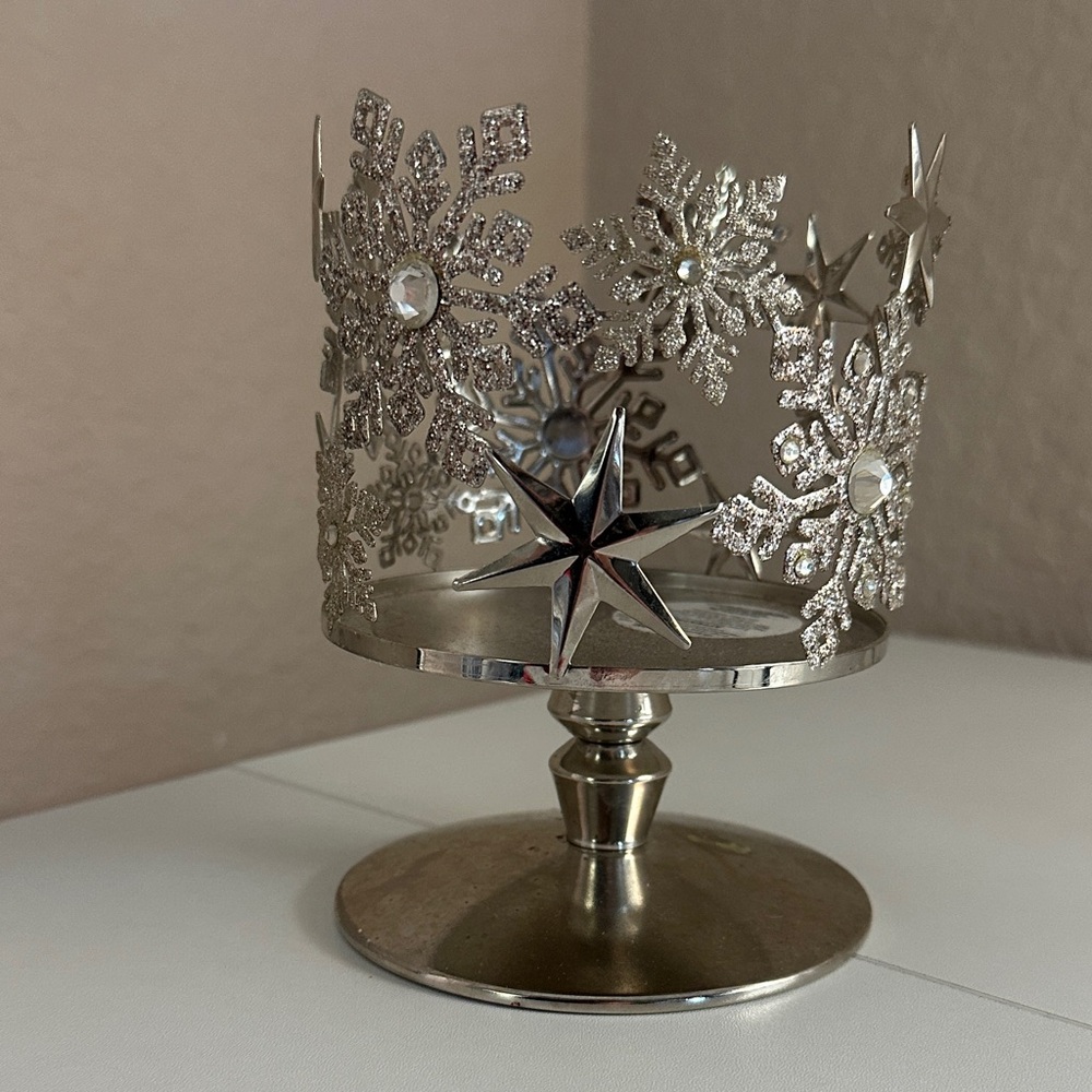 Bath & Body Works Silver Snowflake Star Pedestal 3-Wick Candle Holder